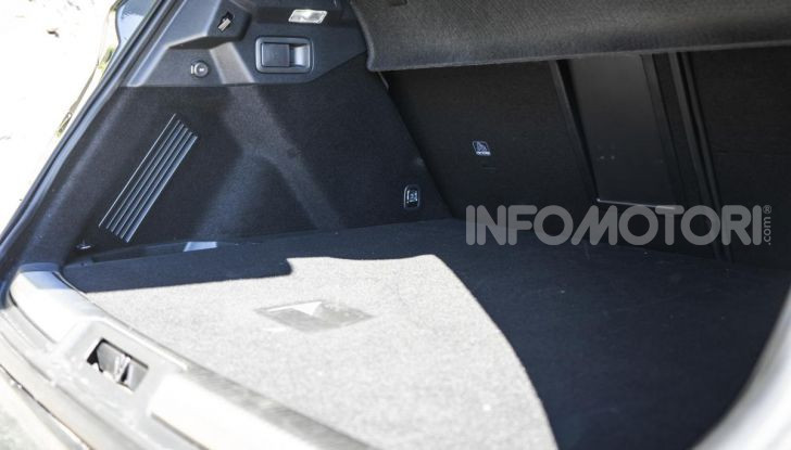 DS7 Crossback 2021: tra sportività ed eleganza da 37.200 Euro - Foto 23 di 33