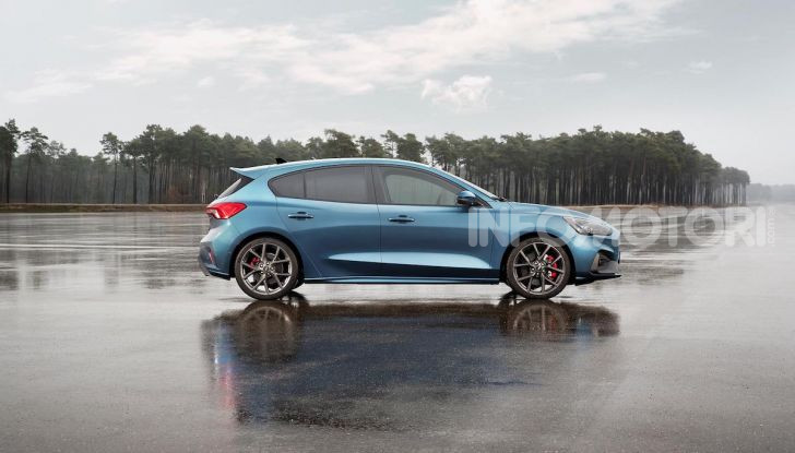 Ford Focus ST: la nuova berlina dall’animo sportivo - Foto 9 di 13