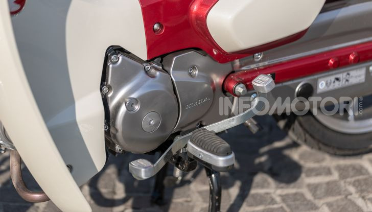 Prova Honda Super Cub C125: caratteristiche, opinioni e prezzi - Foto 21 di 59