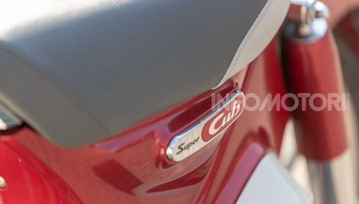 Prova Honda Super Cub C125: caratteristiche, opinioni e prezzi - Foto 32 di 59