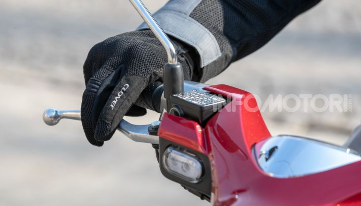 Prova Honda Super Cub C125: caratteristiche, opinioni e prezzi - Foto 57 di 59