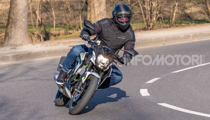 Kawasaki Z125 MY 2019: caratteristiche, opinioni e prezzo - Foto 38 di 43