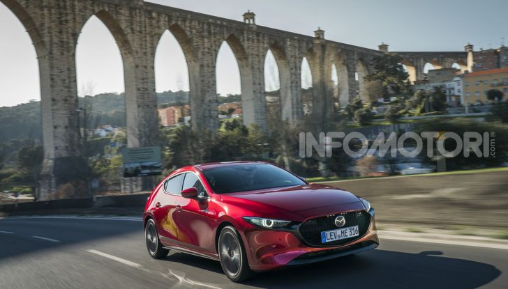 [VIDEO] Nuova Mazda3 2019: prova su strada della berlina giapponese - Foto 8 di 22