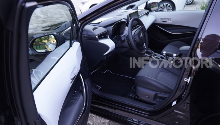 Nuova Toyota Corolla motori, prezzi e prova su strada - Foto 15 di 17
