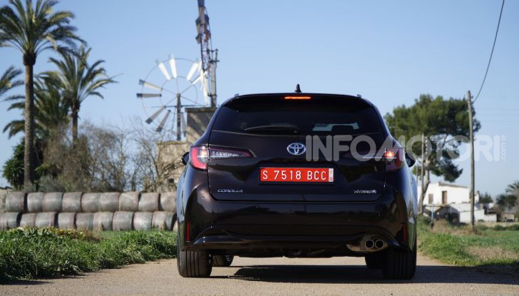 Nuova Toyota Corolla motori, prezzi e prova su strada - Foto 5 di 17