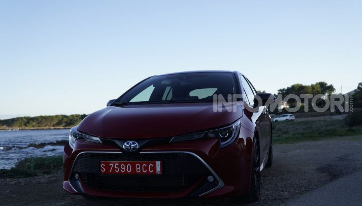 Nuova Toyota Corolla motori, prezzi e prova su strada - Foto 9 di 17