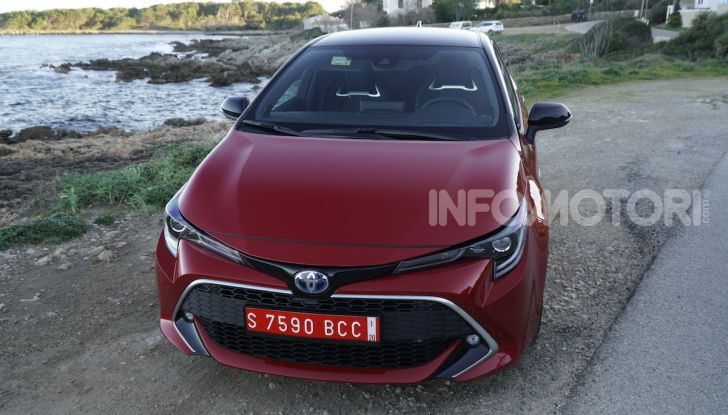 Nuova Toyota Corolla motori, prezzi e prova su strada - Foto 11 di 17