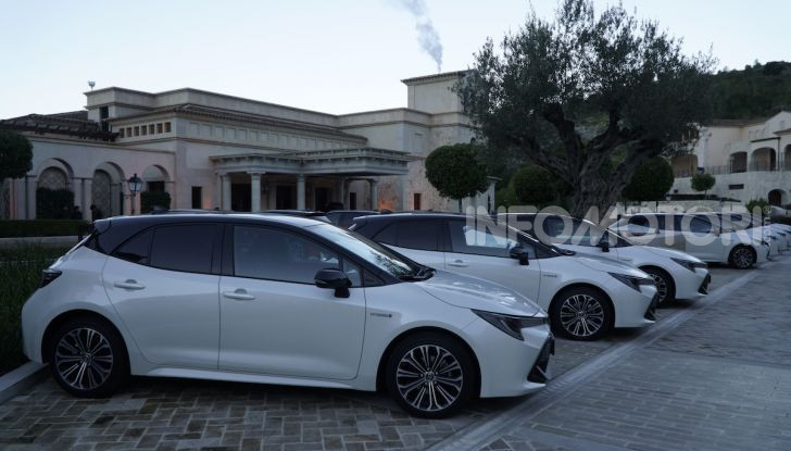 Nuova Toyota Corolla motori, prezzi e prova su strada - Foto 3 di 17