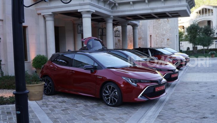 Nuova Toyota Corolla motori, prezzi e prova su strada - Foto 12 di 17