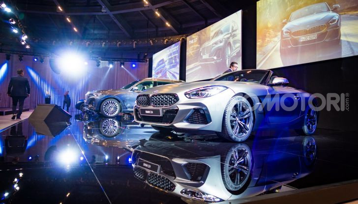 Nuova BMW Serie 3 2019, prova in anteprima, caratteristiche e prezzi - Foto 29 di 38