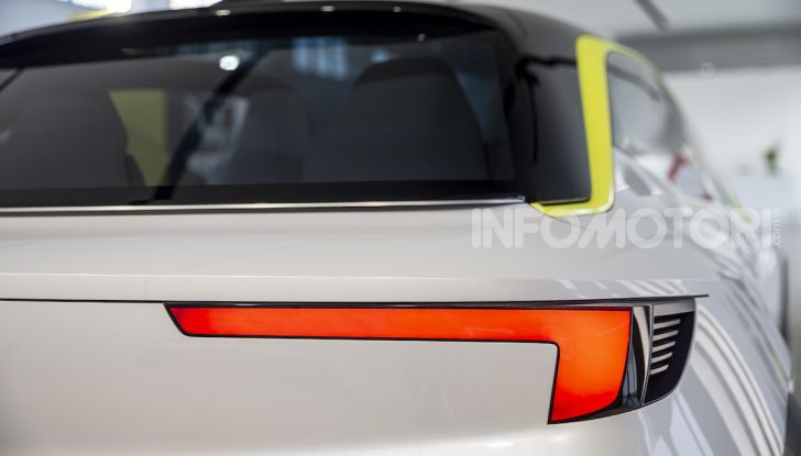 Opel GT X Experimental, il futuro secondo Opel - Foto 14 di 19