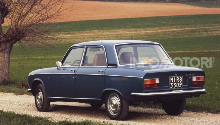 Peugeot celebra sei modelli della sua storia al Salone Rétromobile di Parigi - Foto 9 di 15