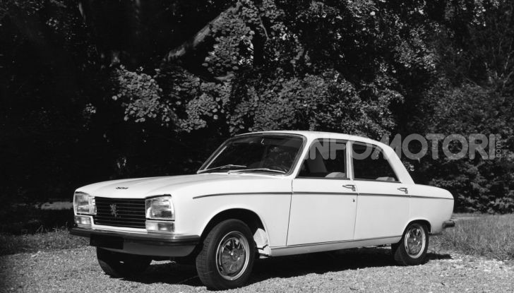 Peugeot celebra sei modelli della sua storia al Salone Rétromobile di Parigi - Foto 11 di 15
