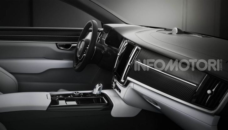 Polestar 2: caratteristiche, autonomia e prezzi del crossover elettrico - Foto 11 di 31