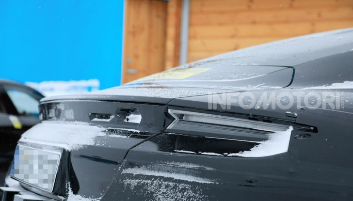 Porsche Taycan, questo il nome della 100% elettrica Mission E - Foto 24 di 38