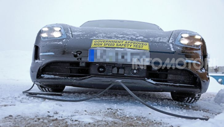 Porsche Taycan, questo il nome della 100% elettrica Mission E - Foto 33 di 38