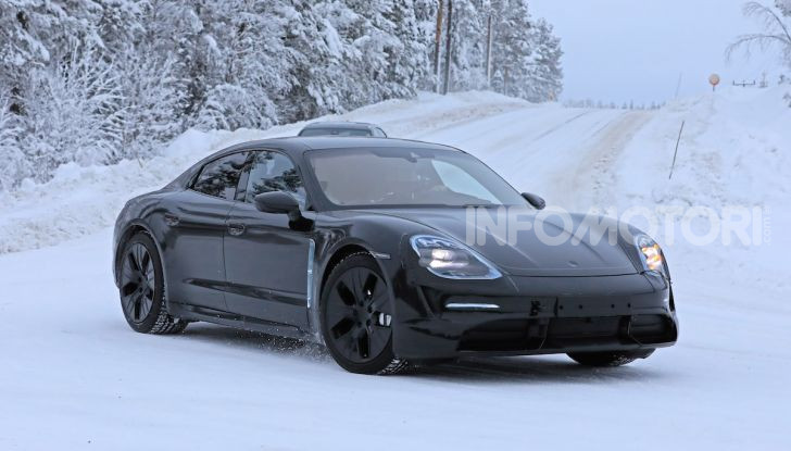 Porsche Taycan, questo il nome della 100% elettrica Mission E - Foto 5 di 38