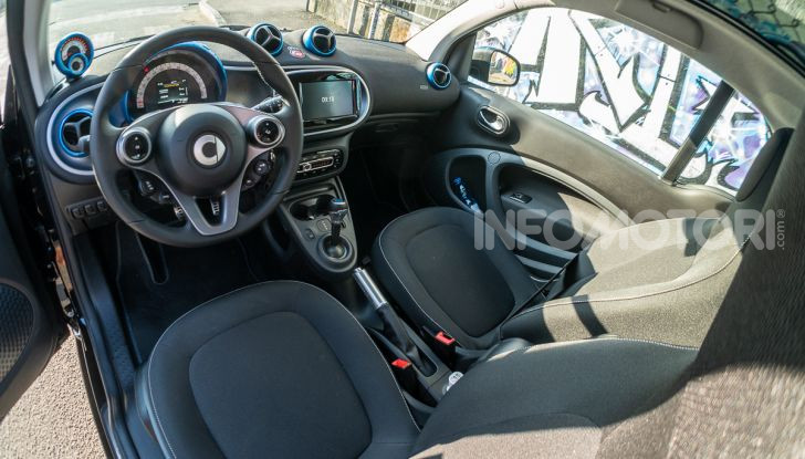 Prova Smart EQ fortwo: tutti i pregi della Smart con i vantaggi dell’elettrico - Foto 8 di 53