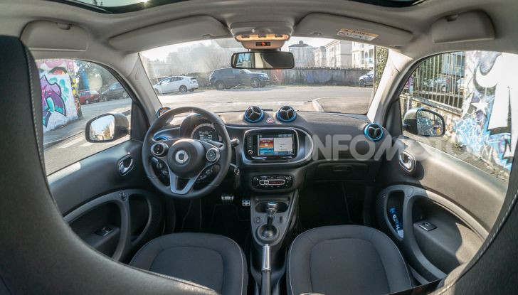Prova Smart EQ fortwo: tutti i pregi della Smart con i vantaggi dell’elettrico - Foto 9 di 53