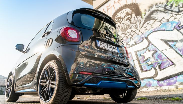 Prova Smart EQ fortwo: tutti i pregi della Smart con i vantaggi dell’elettrico - Foto 11 di 53
