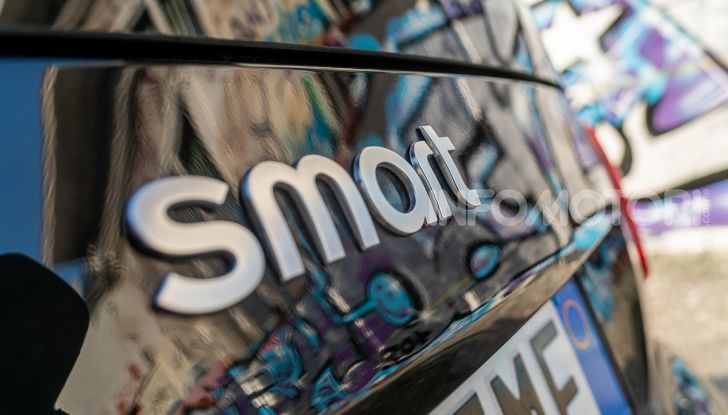Prova Smart EQ fortwo: tutti i pregi della Smart con i vantaggi dell’elettrico - Foto 13 di 53