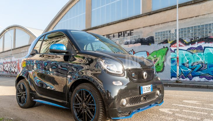 Prova Smart EQ fortwo: tutti i pregi della Smart con i vantaggi dell’elettrico - Foto 19 di 53