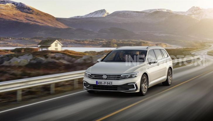 Volkswagen Passat 2019, nuovo design e motori - Foto 20 di 41