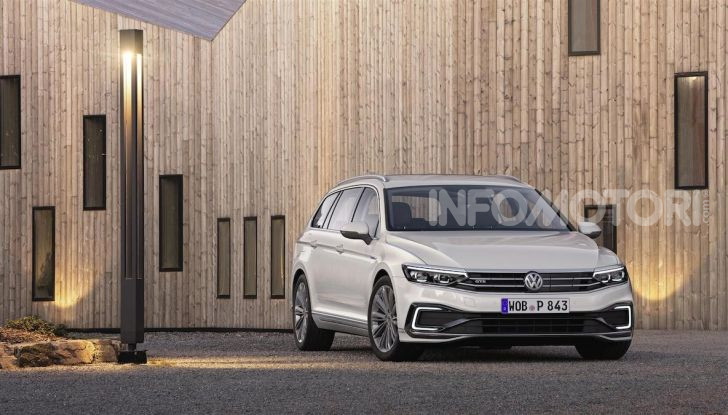 Volkswagen Passat 2019, nuovo design e motori - Foto 24 di 41