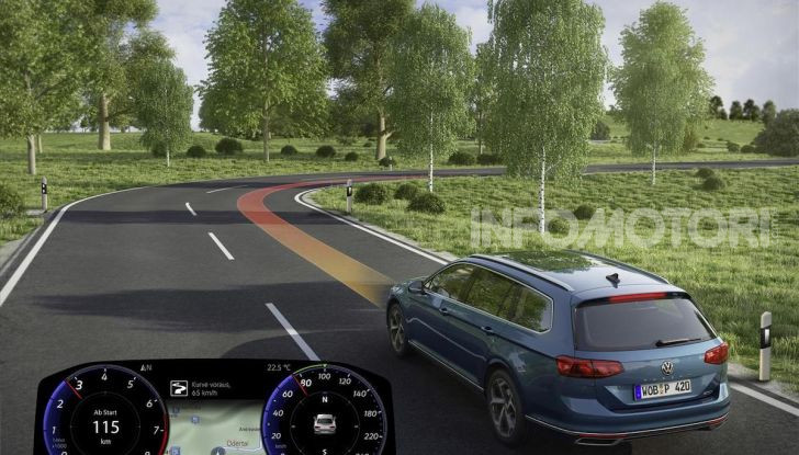 Volkswagen Passat 2019, nuovo design e motori - Foto 36 di 41