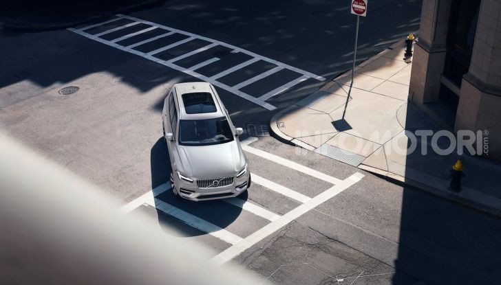 Volvo XC90: il SUV svedese è tutto nuovo - Foto 7 di 30