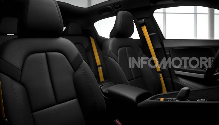 Polestar 2: caratteristiche, autonomia e prezzi del crossover elettrico - Foto 8 di 31