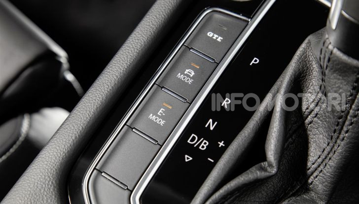Volkswagen Passat 2019, nuovo design e motori - Foto 14 di 41