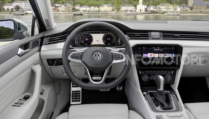 Volkswagen Passat 2019, nuovo design e motori - Foto 40 di 41