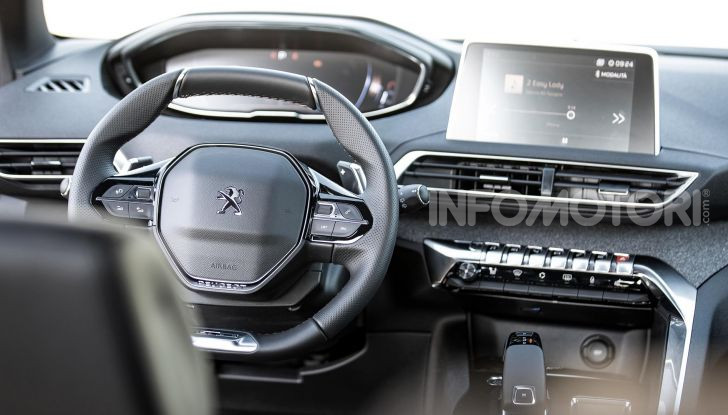 In viaggio verso Ginevra e nel futuro elettrificato con Peugeot - Foto 19 di 49
