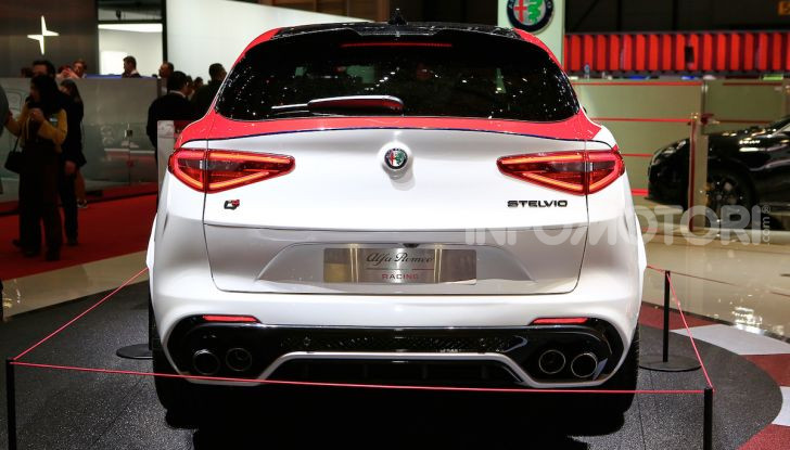 Alfa Romeo Giulia Quadrifoglio e Stelvio Quadrifoglio: nuove serie speciali “Alfa Romeo Racing” - Foto 17 di 18