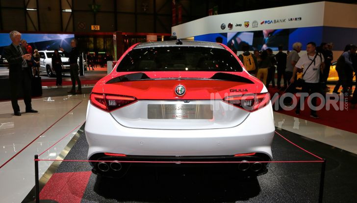 Alfa Romeo Giulia Quadrifoglio e Stelvio Quadrifoglio: nuove serie speciali “Alfa Romeo Racing” - Foto 9 di 18