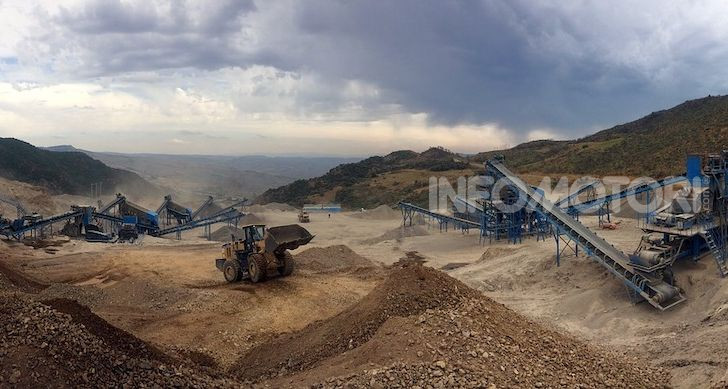 Amnesty International, le auto elettriche richiedono sfruttamento umano - Foto 7 di 9