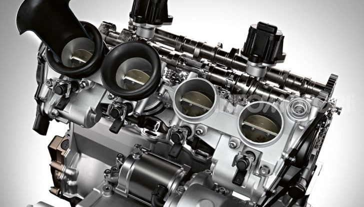 BMW S 1000 RR 2019: più veloce, leggera e guidabile - Foto 5 di 14