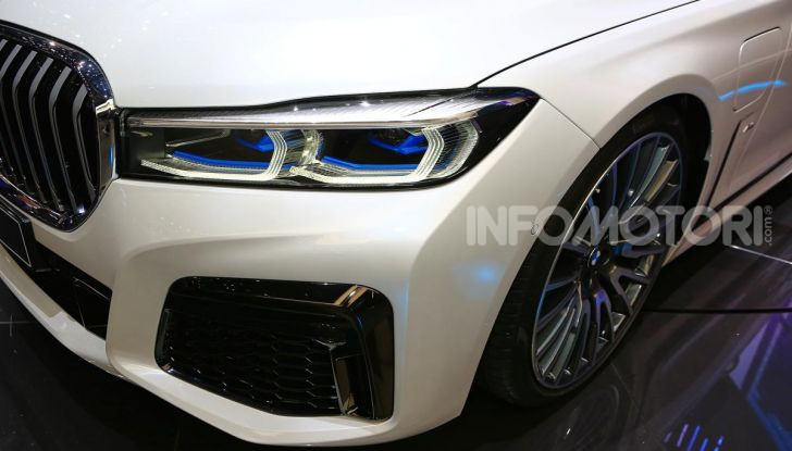 Nuova BMW Serie 7 2019: un restyling imperioso per l’ammiraglia tedesca - Foto 14 di 43