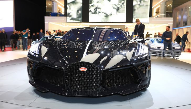 Bugatti La Voiture Noire: supercar da 11 milioni di euro - Foto 25 di 32