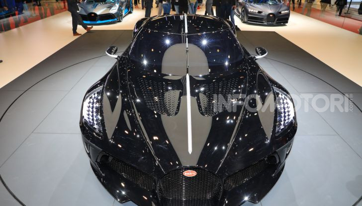Bugatti La Voiture Noire: supercar da 11 milioni di euro - Foto 8 di 32