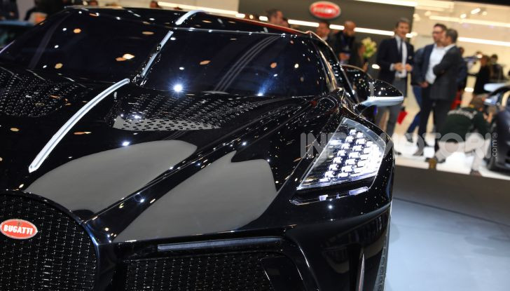 Bugatti La Voiture Noire: supercar da 11 milioni di euro - Foto 27 di 32