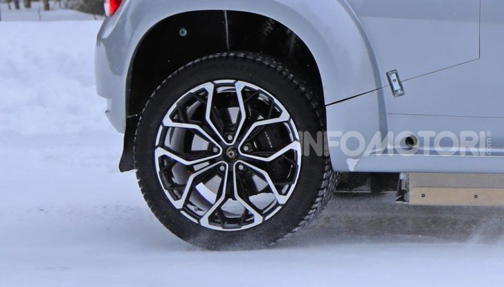 Dacia Duster Elettrica 2020: Regina del best-buy a zero emissioni - Foto 12 di 16