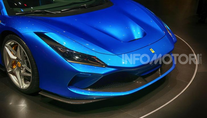 Ferrari F8 Tributo, berlinetta a motore centrale-posteriore - Foto 9 di 20