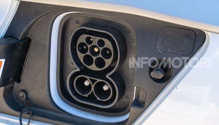 Hyundai Kona Electric: il suo valore residuo cresce del 6,4% - Foto 3 di 46
