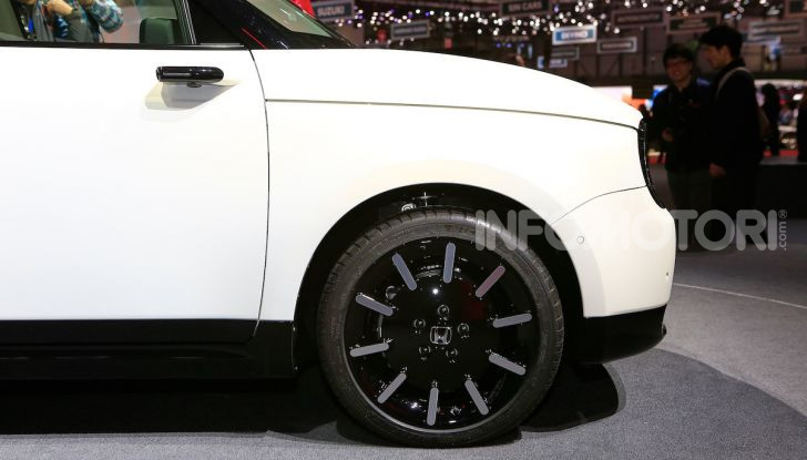 Honda e-Prototype: la nuova auto elettrica giapponese - Foto 6 di 13