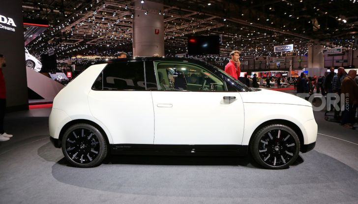 Honda e-Prototype: la nuova auto elettrica giapponese - Foto 2 di 13