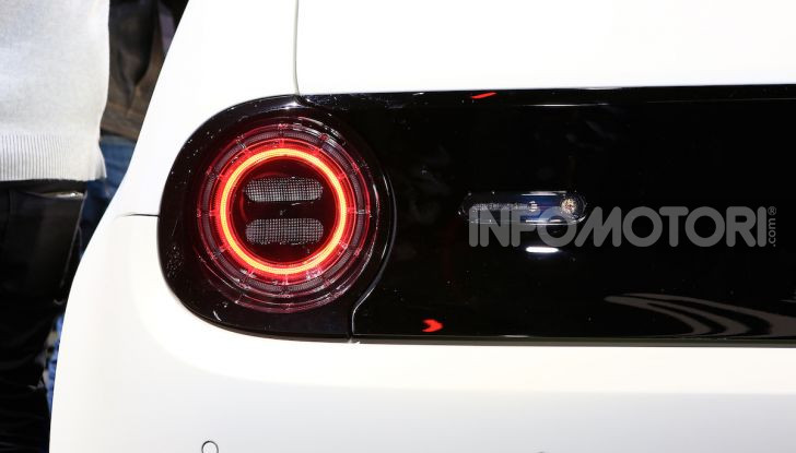Honda e-Prototype: la nuova auto elettrica giapponese - Foto 8 di 13
