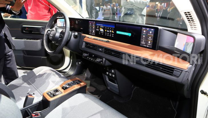 Honda e-Prototype: la nuova auto elettrica giapponese - Foto 9 di 13