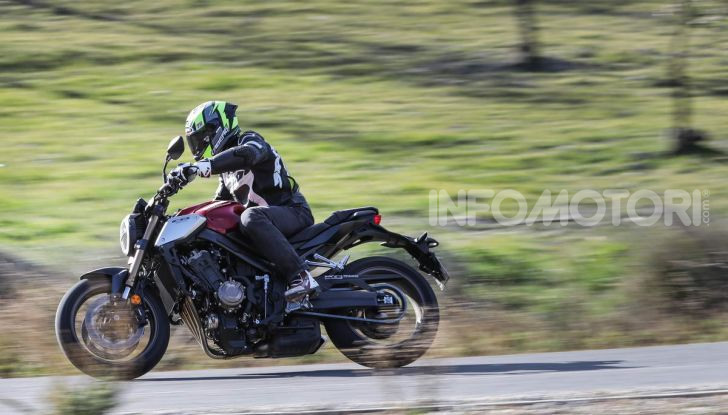 Prova su strada Honda CB650R e CBR650R 2019, caratteristiche, prezzi ed opinioni - Foto 15 di 78
